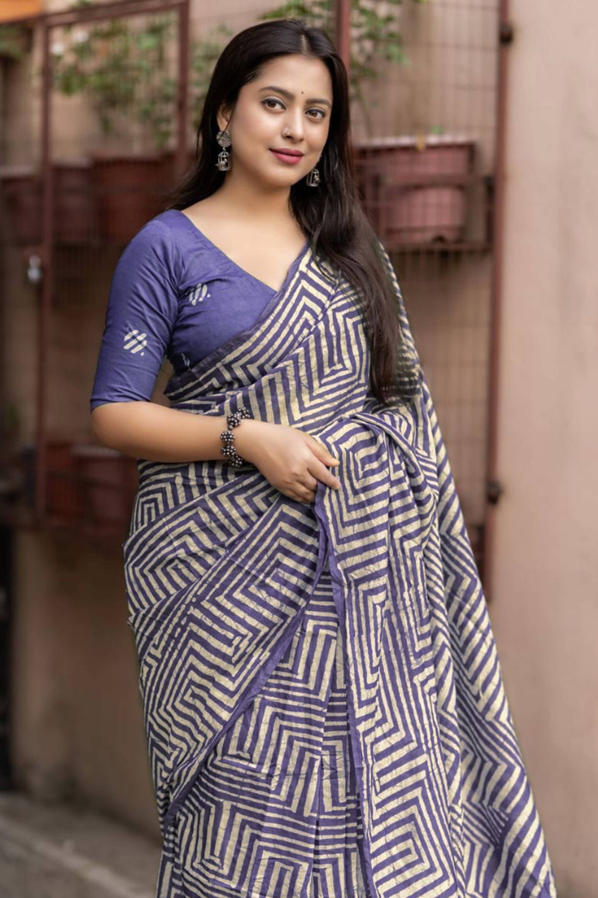Lavender Digital Printed Linen Cotton Saree