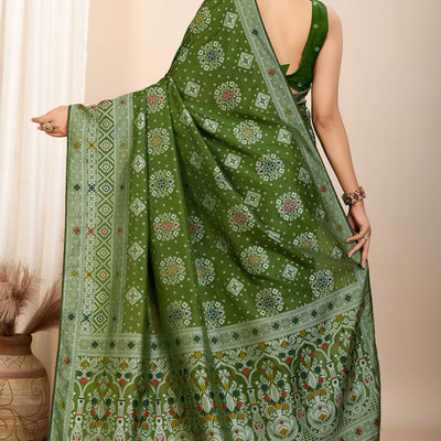 green-minakari-weaving-pure-silk-saree-3