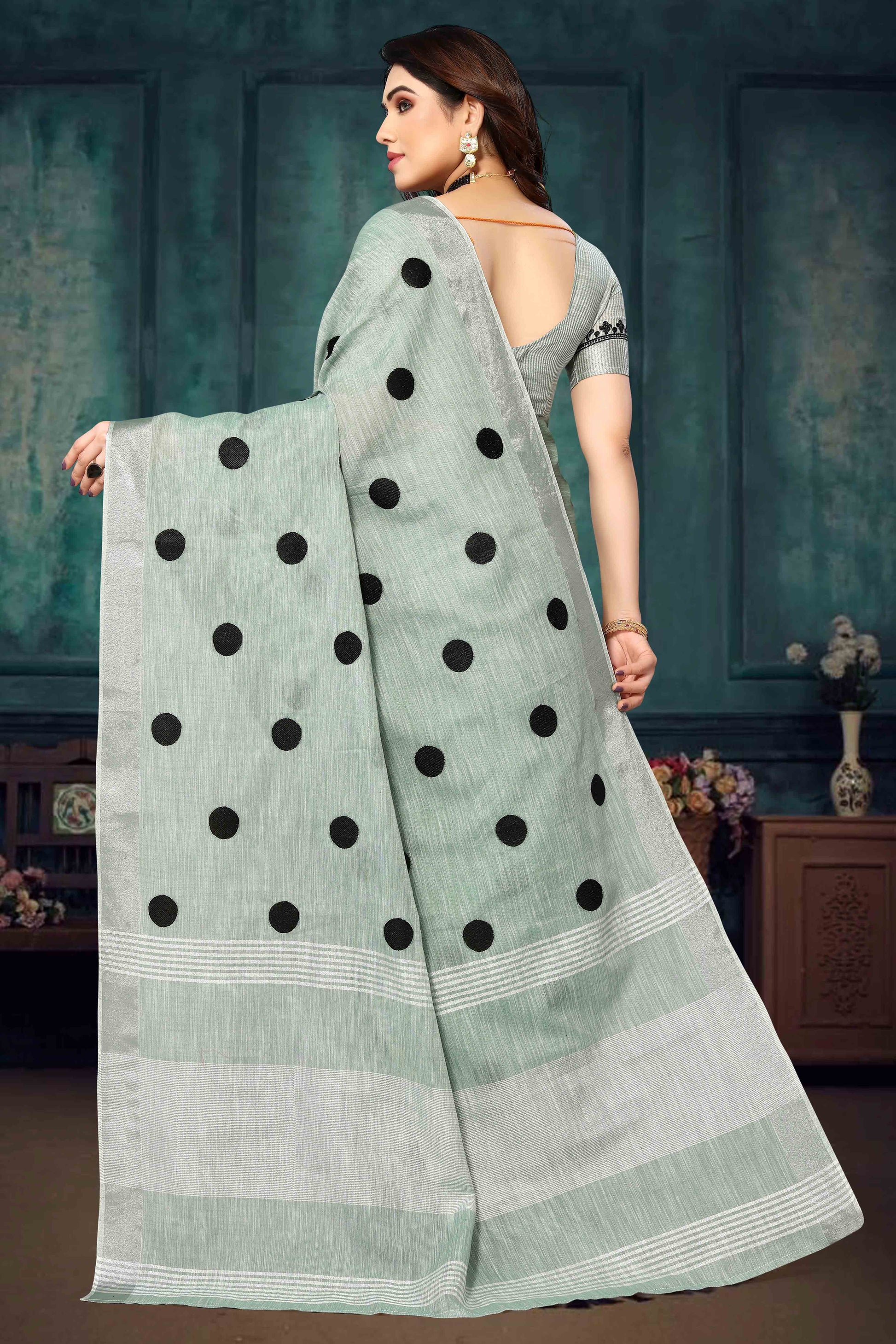 green-embroidered-linen-cotton-saree-with-zari-border