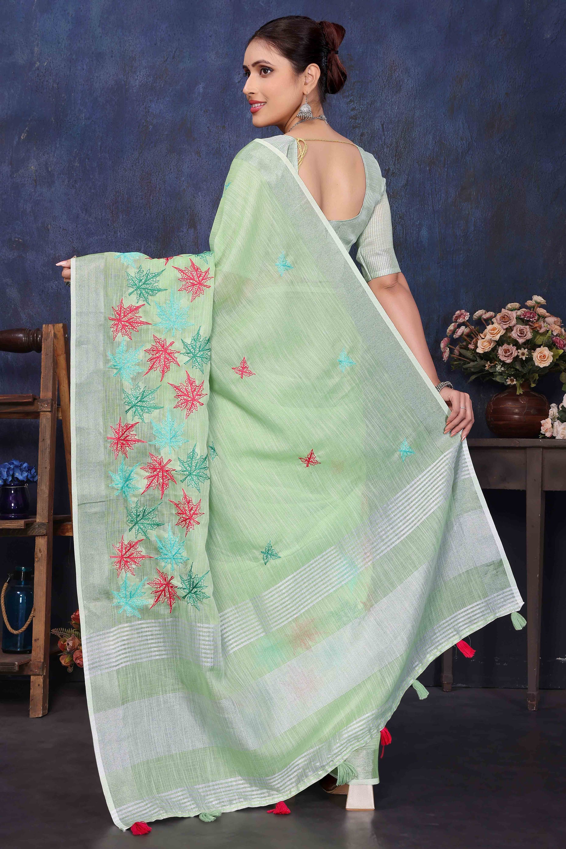 green-floral-embroidered-cotton-silk-saree-42