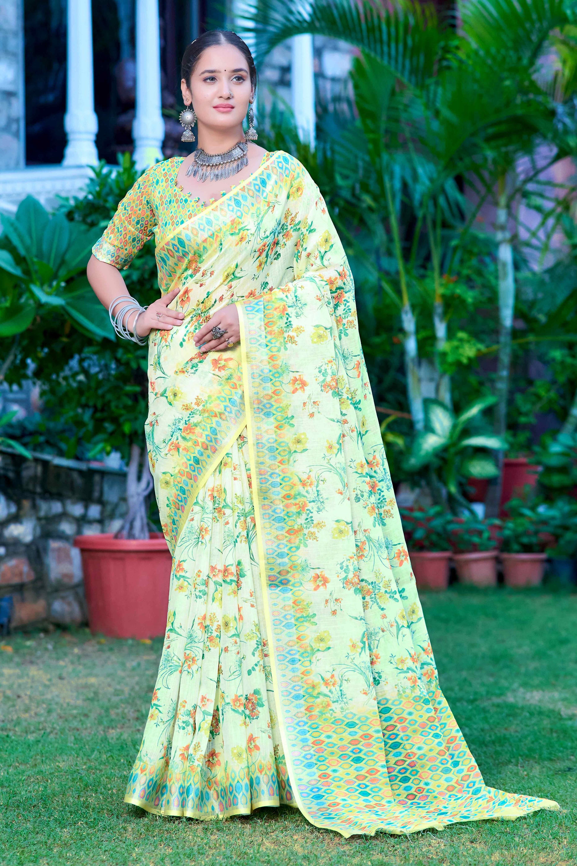 green-floral-printed-linen-saree-3