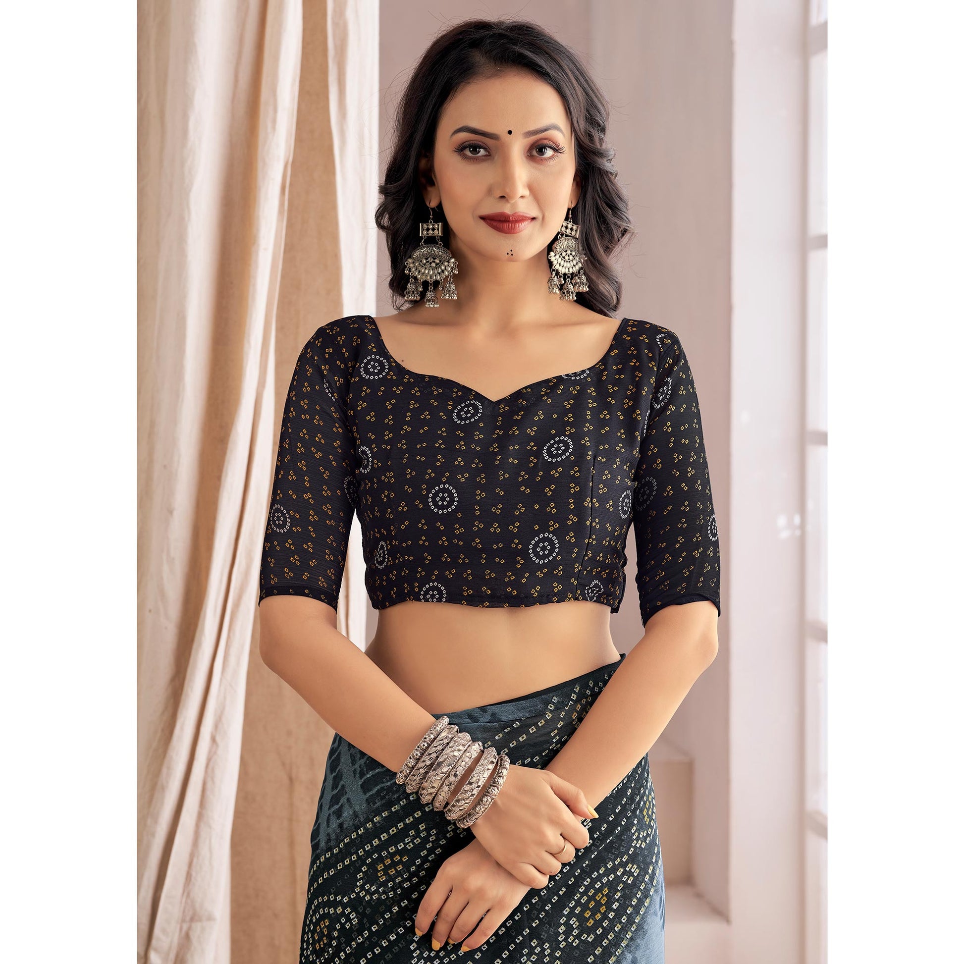 grey-bandhani-printed-chiffon-saree-2