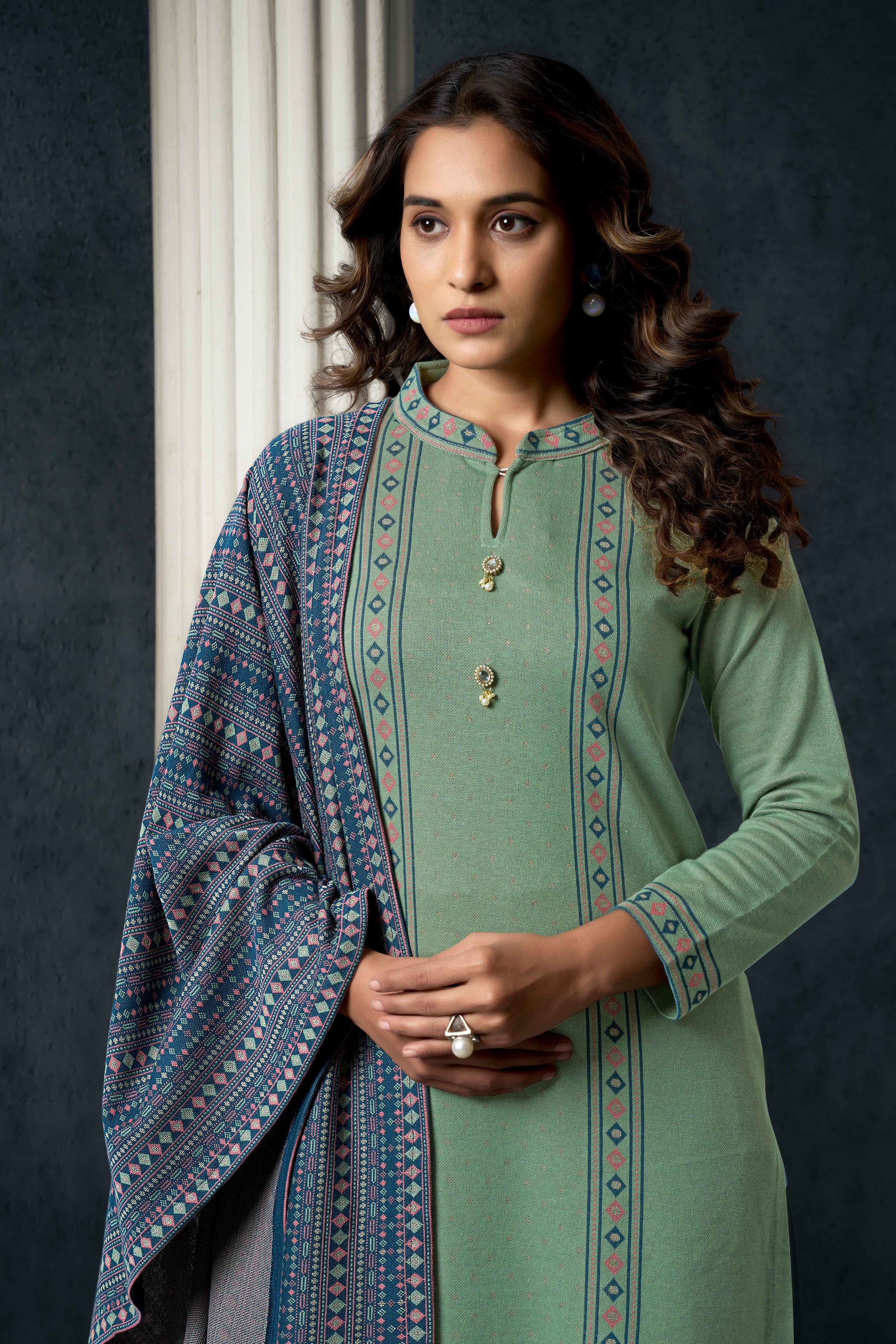 green-embroidered-woolen-straight-salwar-suit-2