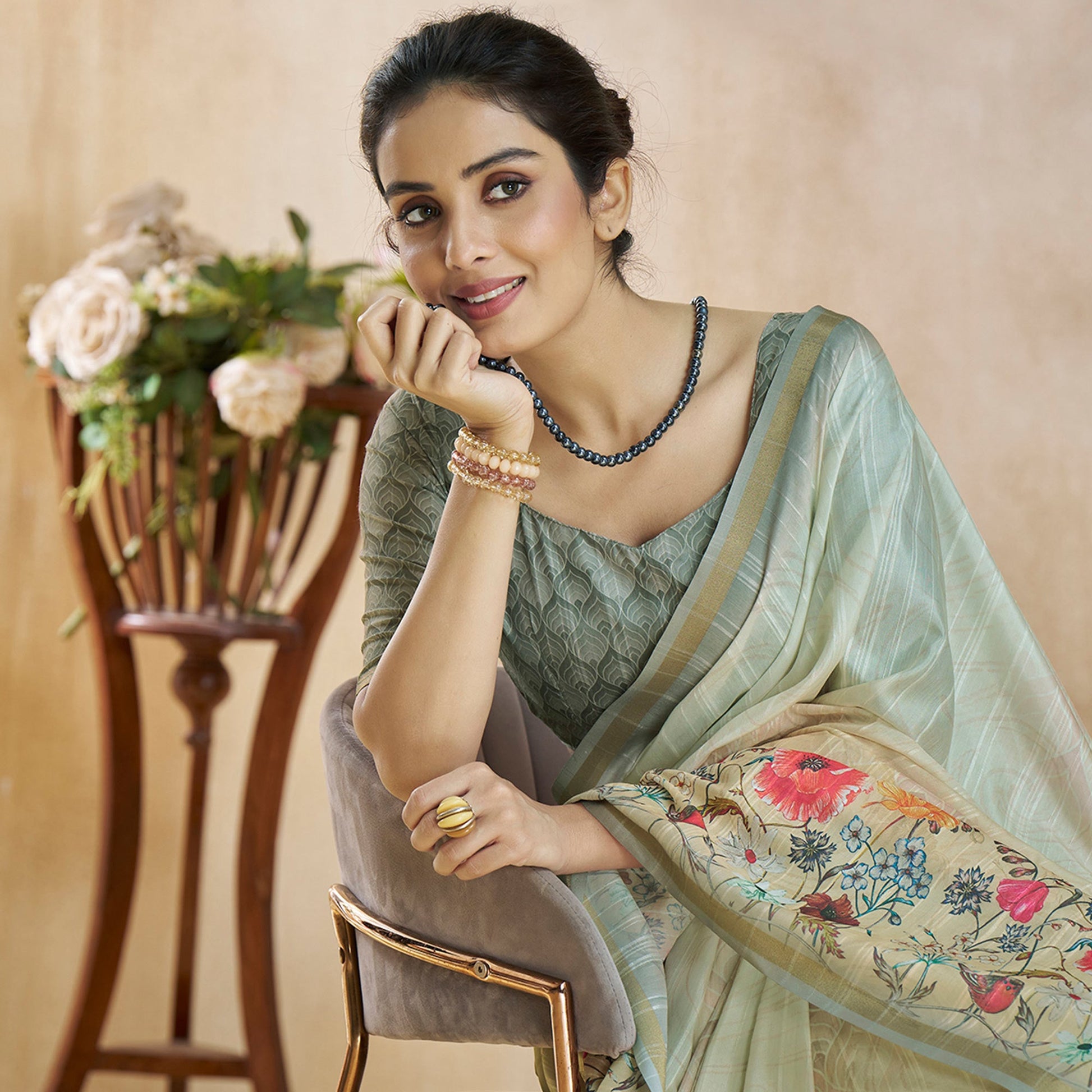 Cream Floral Digital Printed Pure Silk Saree