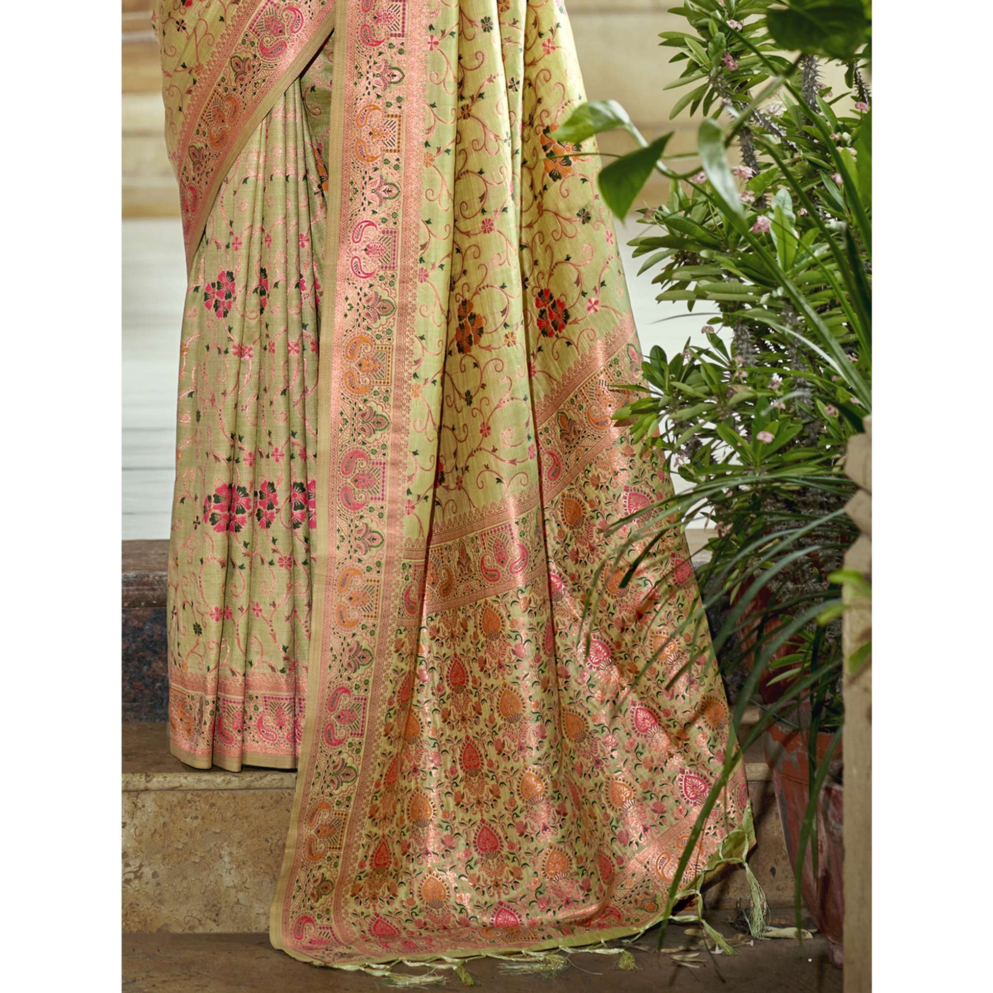 green-floral-zari-weaving-cotton-silk-saree