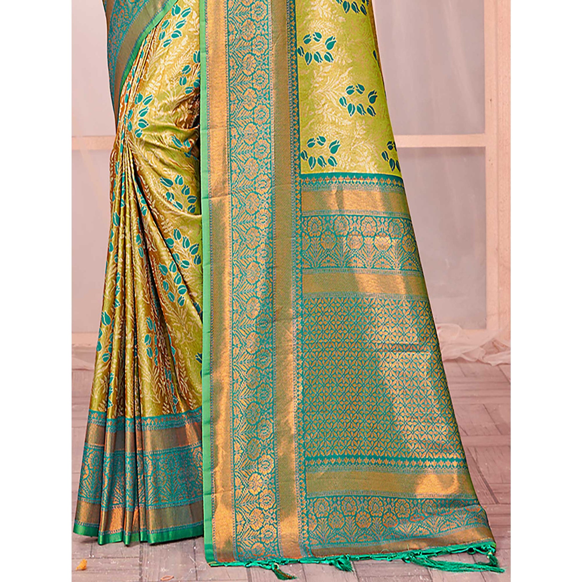 green-floral-woven-kanjivaram-silk-saree-with-tassels-3