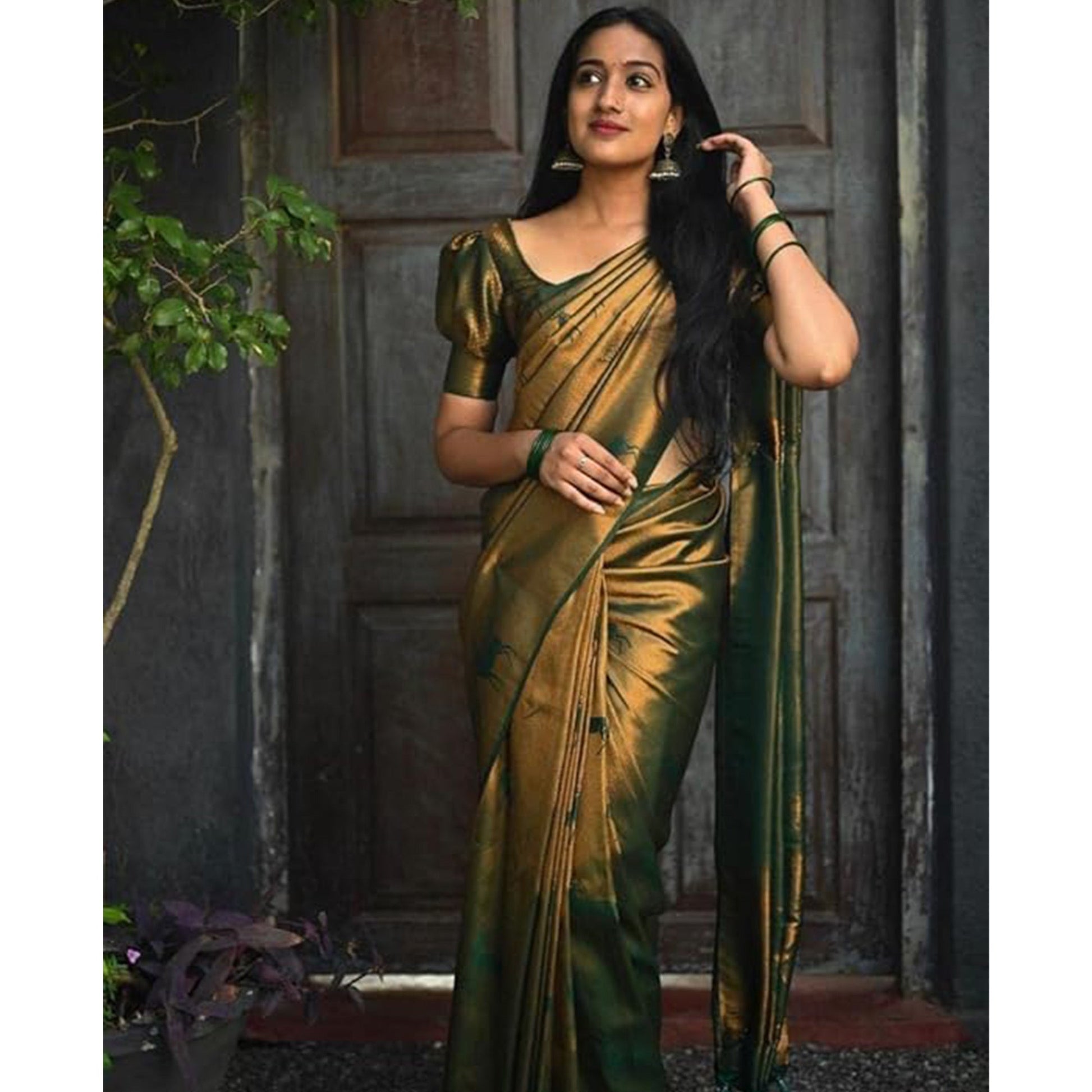 green-woven-banarasi-silk-saree-19