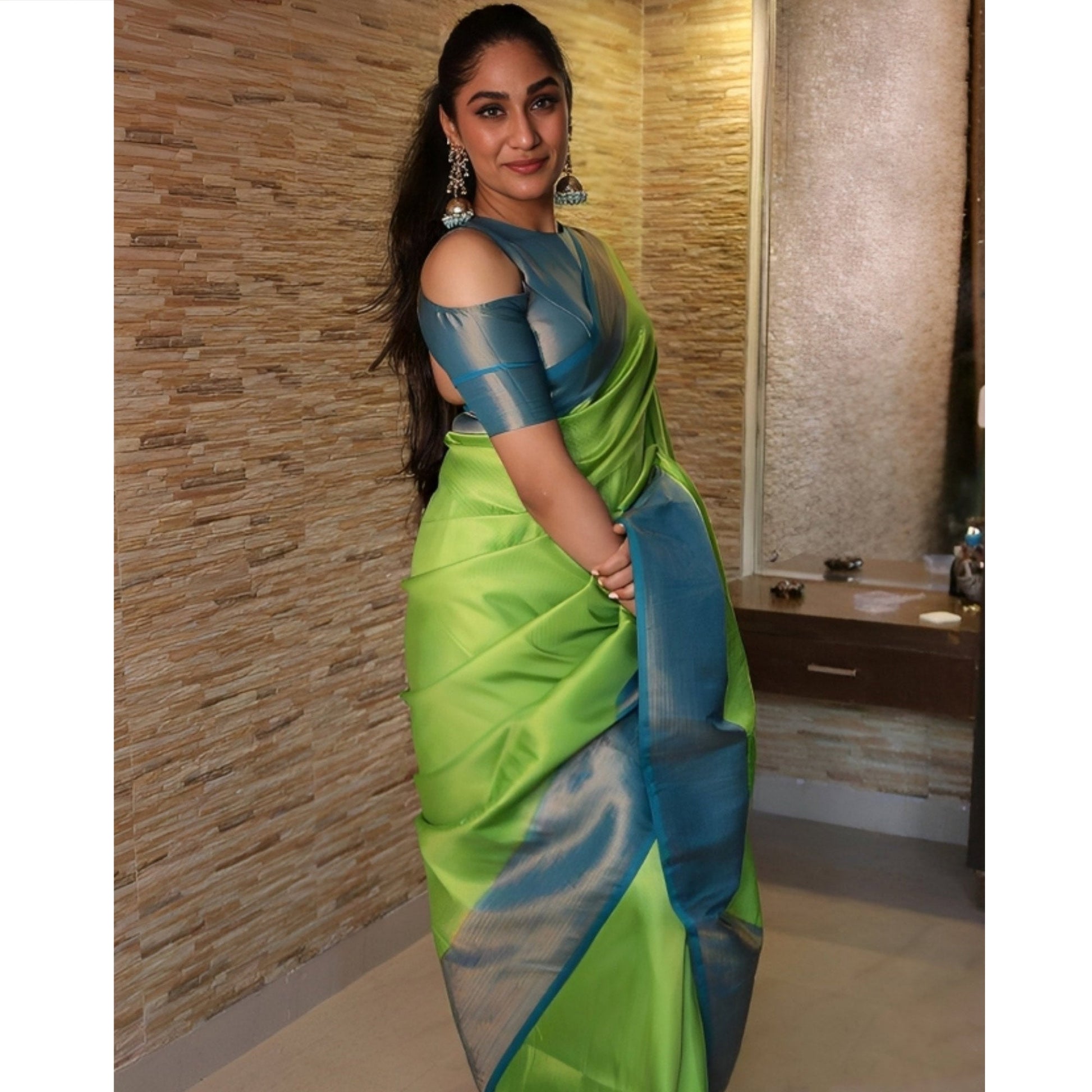 green-woven-banarasi-silk-saree-22