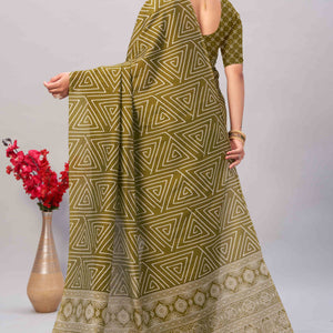 green-ajrakh-printed-cotton-blend-saree-19