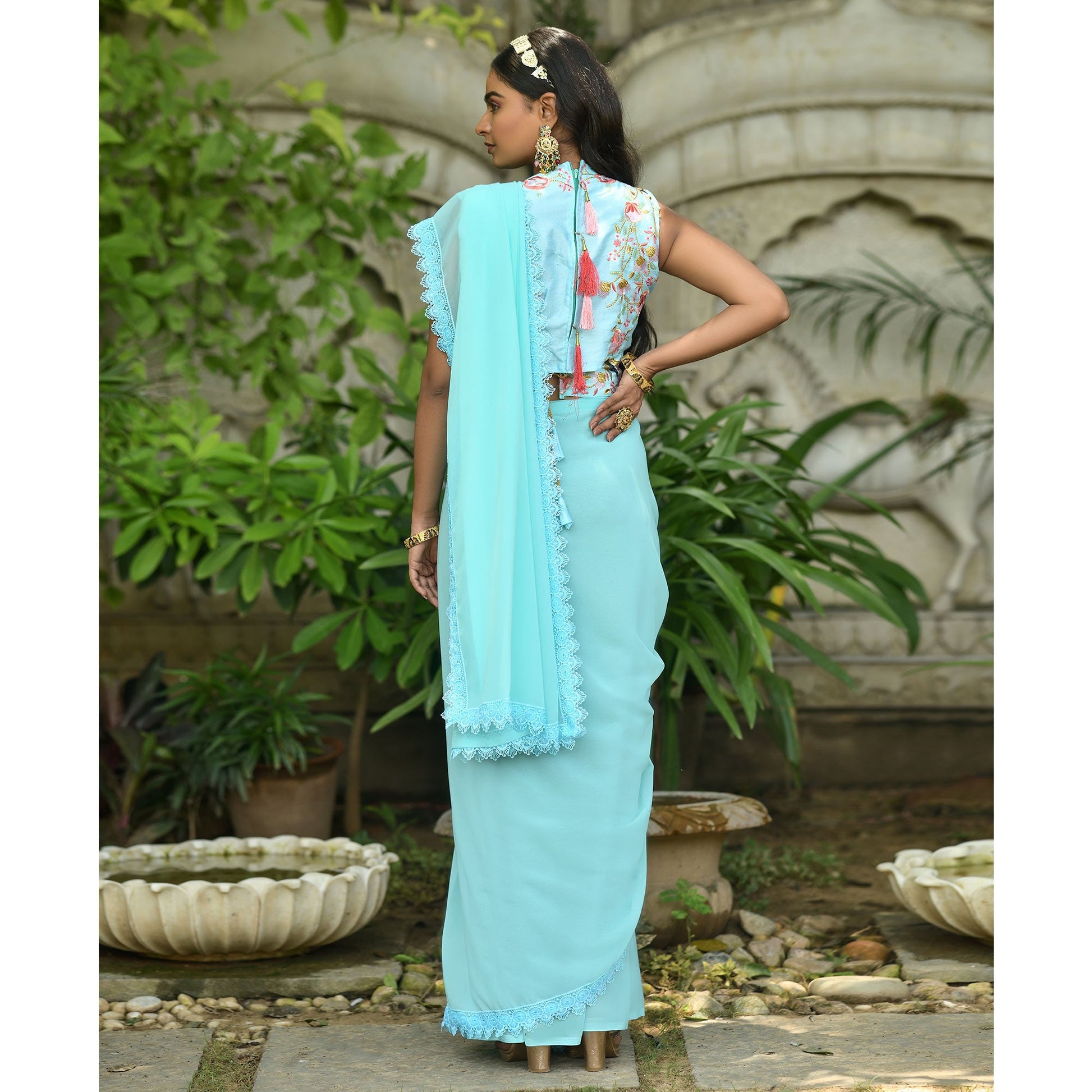 Blue Solid Georgette Saree With Embroidered Bloue Piece