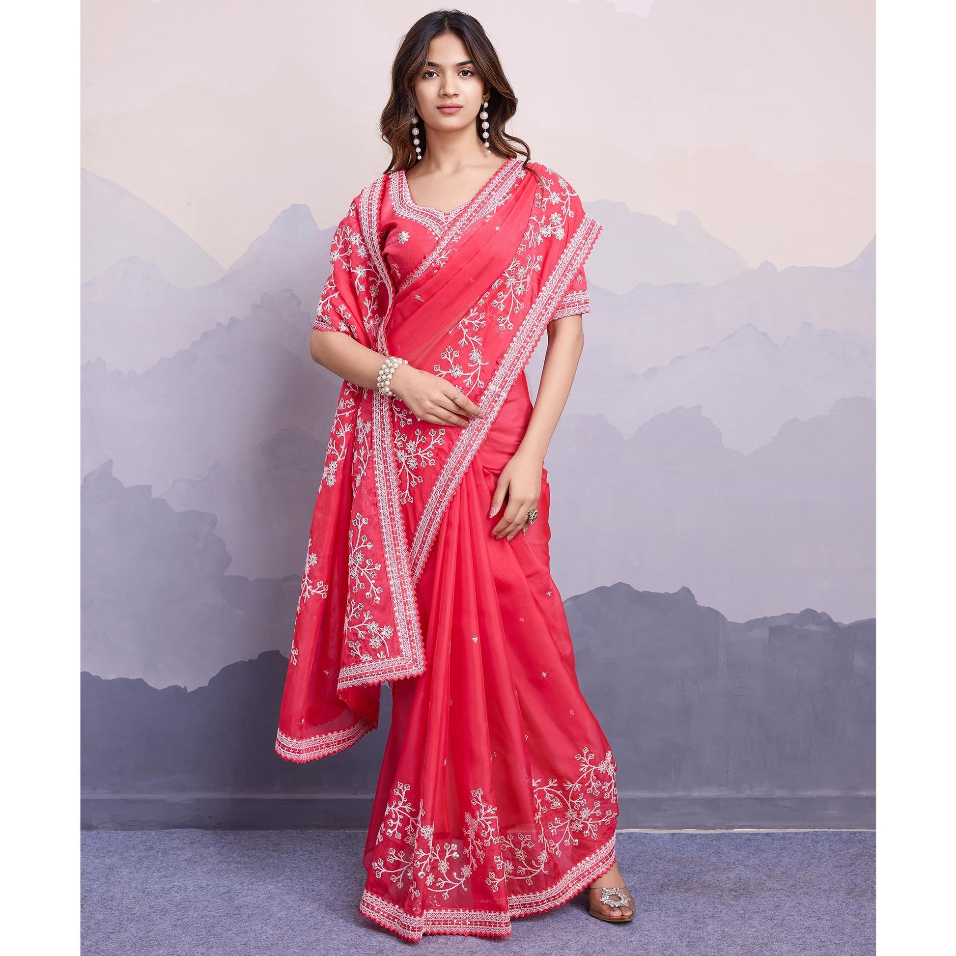 Gajari Pink Floral Sequins Embroidered Organza Saree With Lace Border