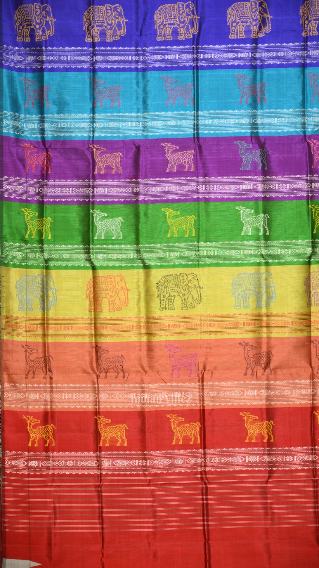 Gray Fish Motif with Animal Theme Double Pallu Berhampuri Silk Saree