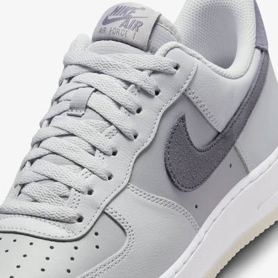 NIKE | AIR FORCE 1 '07 LV8 { PURE PLATINUM/LIGHT CARBON-WOLF GREY