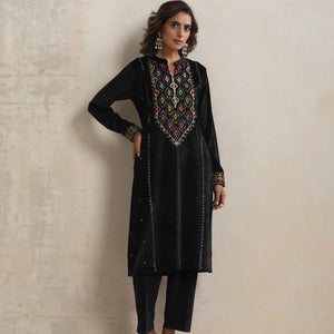 trueBrowns Black Velvet Geometric Embroidered Kurta Pant Dupatta Set