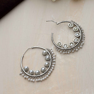 trueBrowns Silver Tone Pearl Hoop Earrings