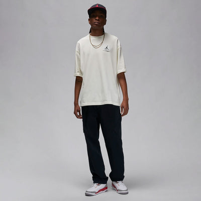 Jordan | FLIGHT ESSENTIALS  { WHITE