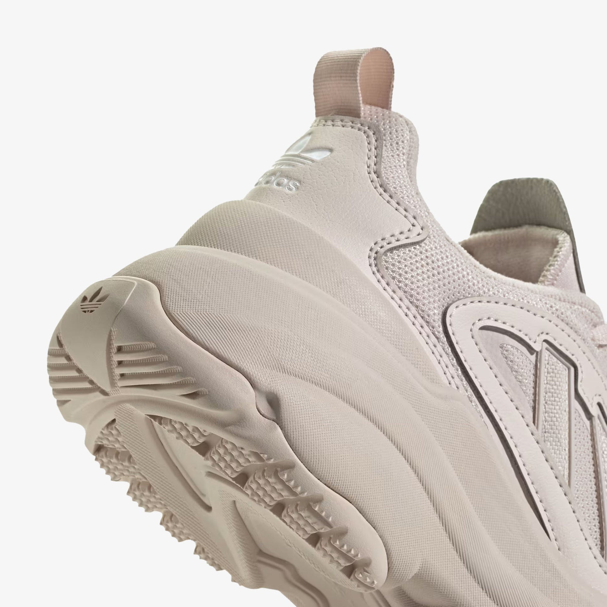 ADIDAS ORIGINALS | OZGAIA { PUTTY MAUVE/CLOUD WHITE