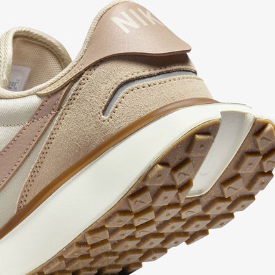 NIKE | PHOENIX WAFFLE { SANDDRIFT/HEMP-SESAME-METALLIC SILVER