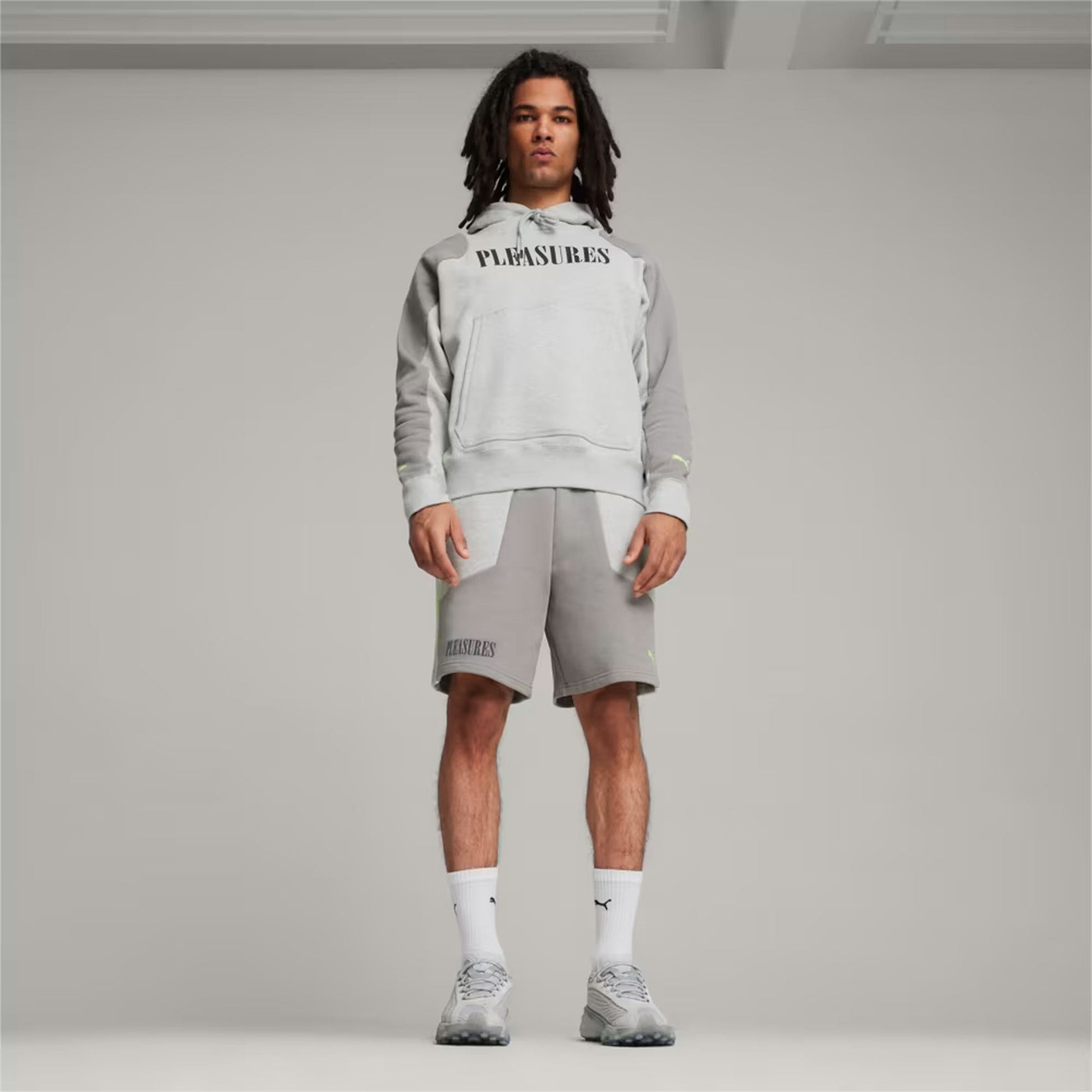 Puma | x PLEASURES HOODIE  { LIGHT GRAY HEATHER