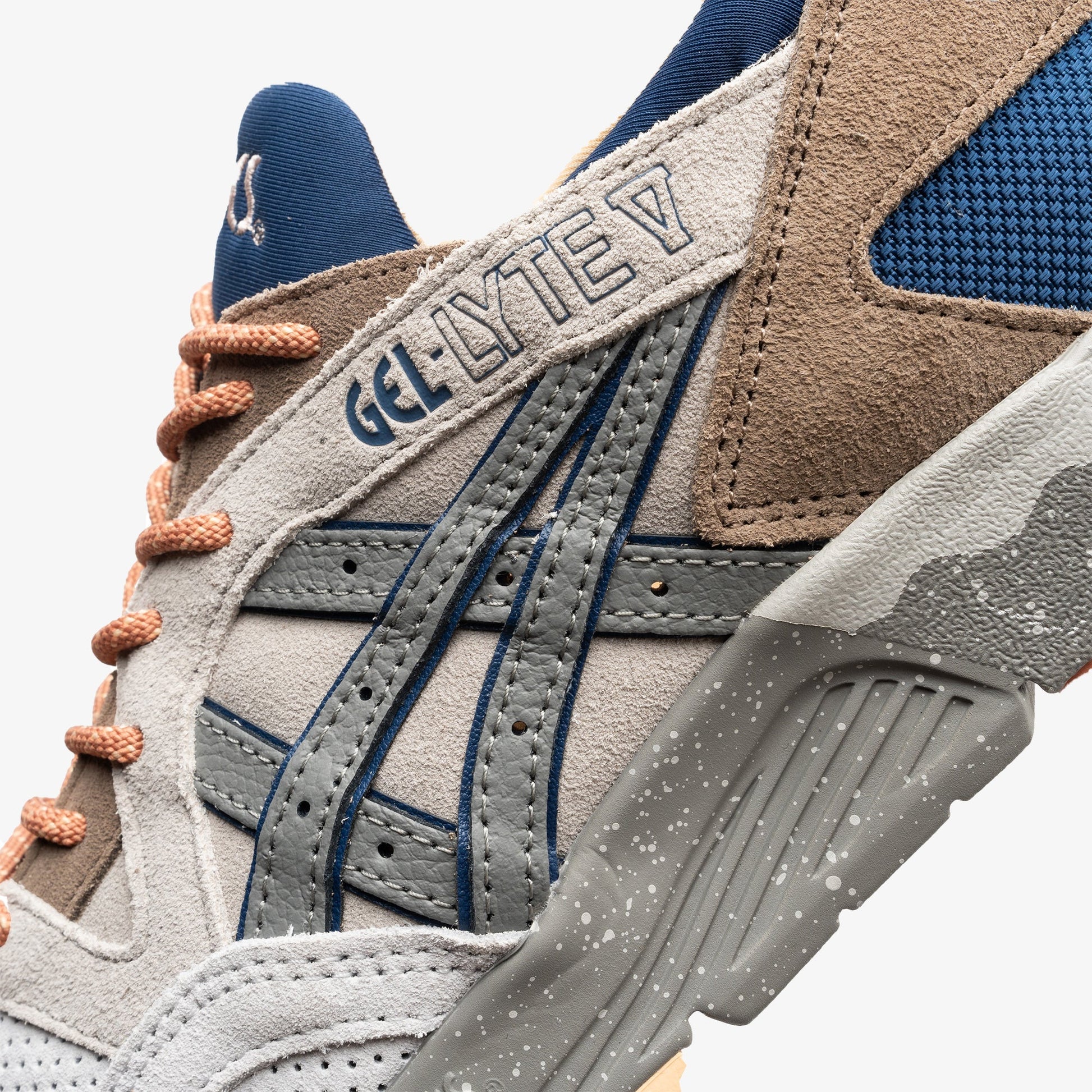 Asics | GEL-LYTE V  { CLAY GREY