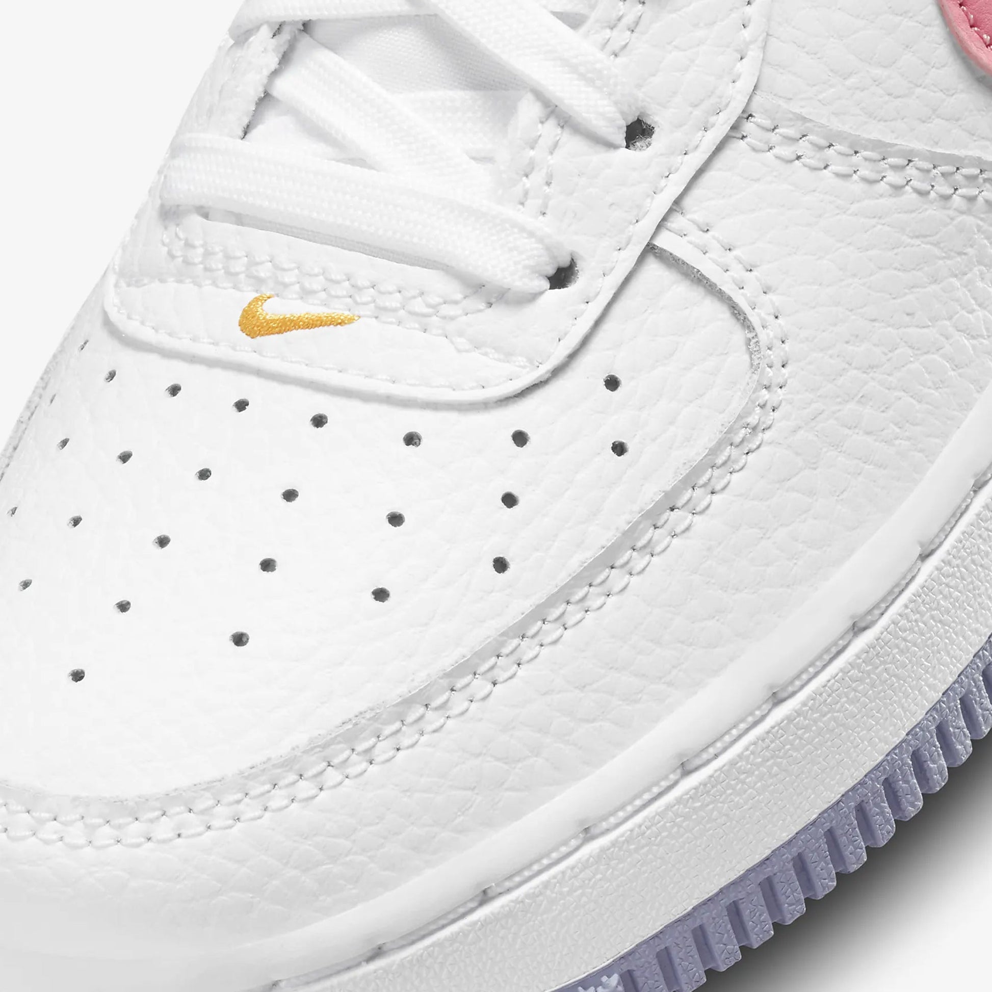 Nike | AIR FORCE 1  { WHITE/CORAL CHALK-LASER ORANGE