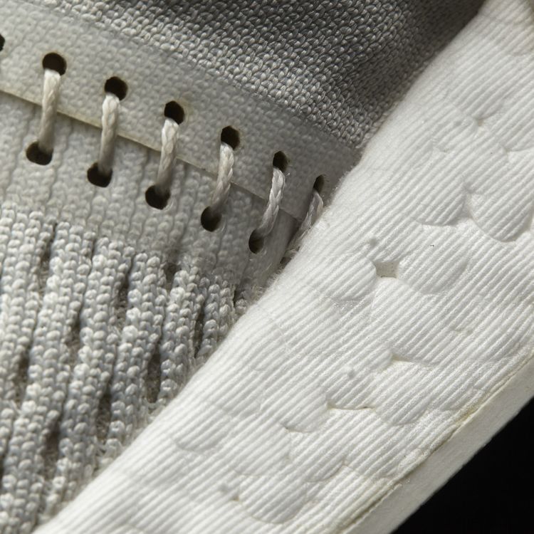 adidas NMD R2 Wings and Horns Hint