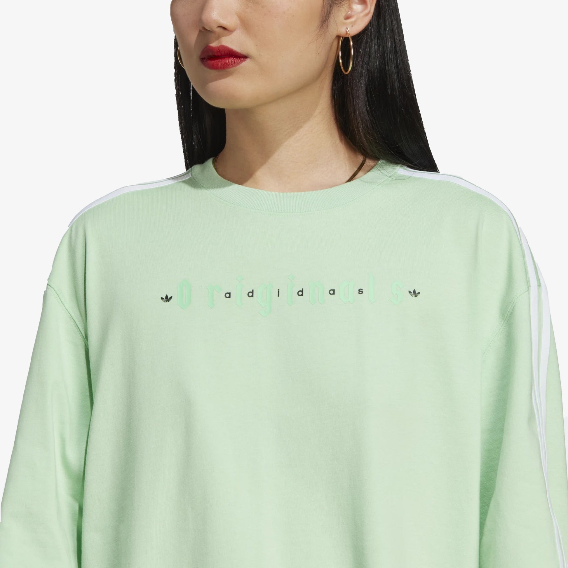 Adidas Originals | OVERSIZED TEE  { GLOMIN