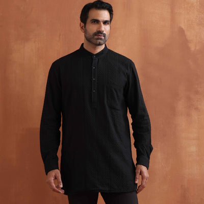trueBrowns Men's Black Textured Cotton Dobby Short Kurta