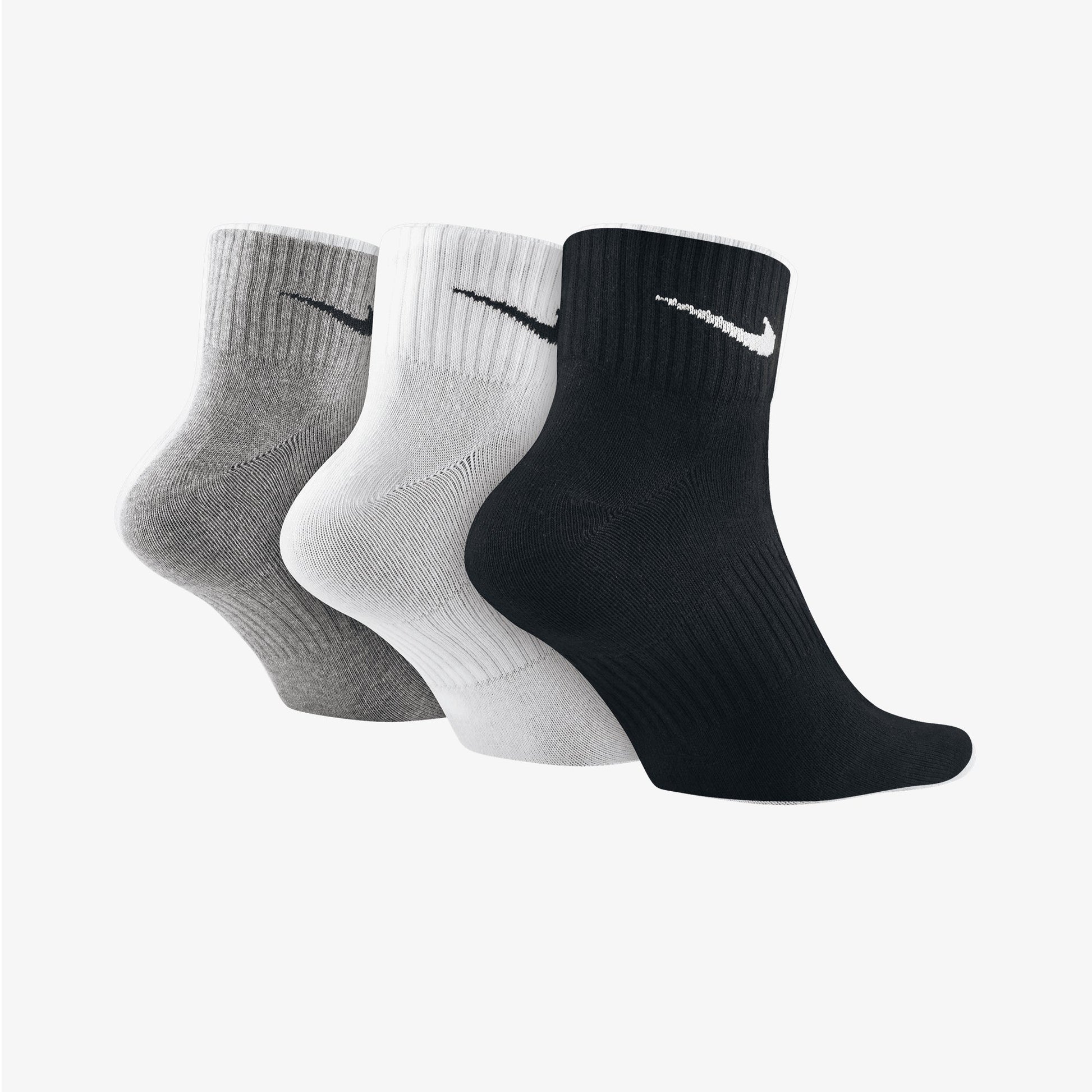 NIKE | PERFORMANCE LIGHTWEIGHT TRAINING ANKLE SOCKS (3 PAIRS) { GREY/WHITE/BLACK