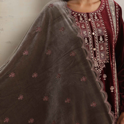 trueBrowns Maroon Velvet Embroidered Kurta Pant Dupatta Set