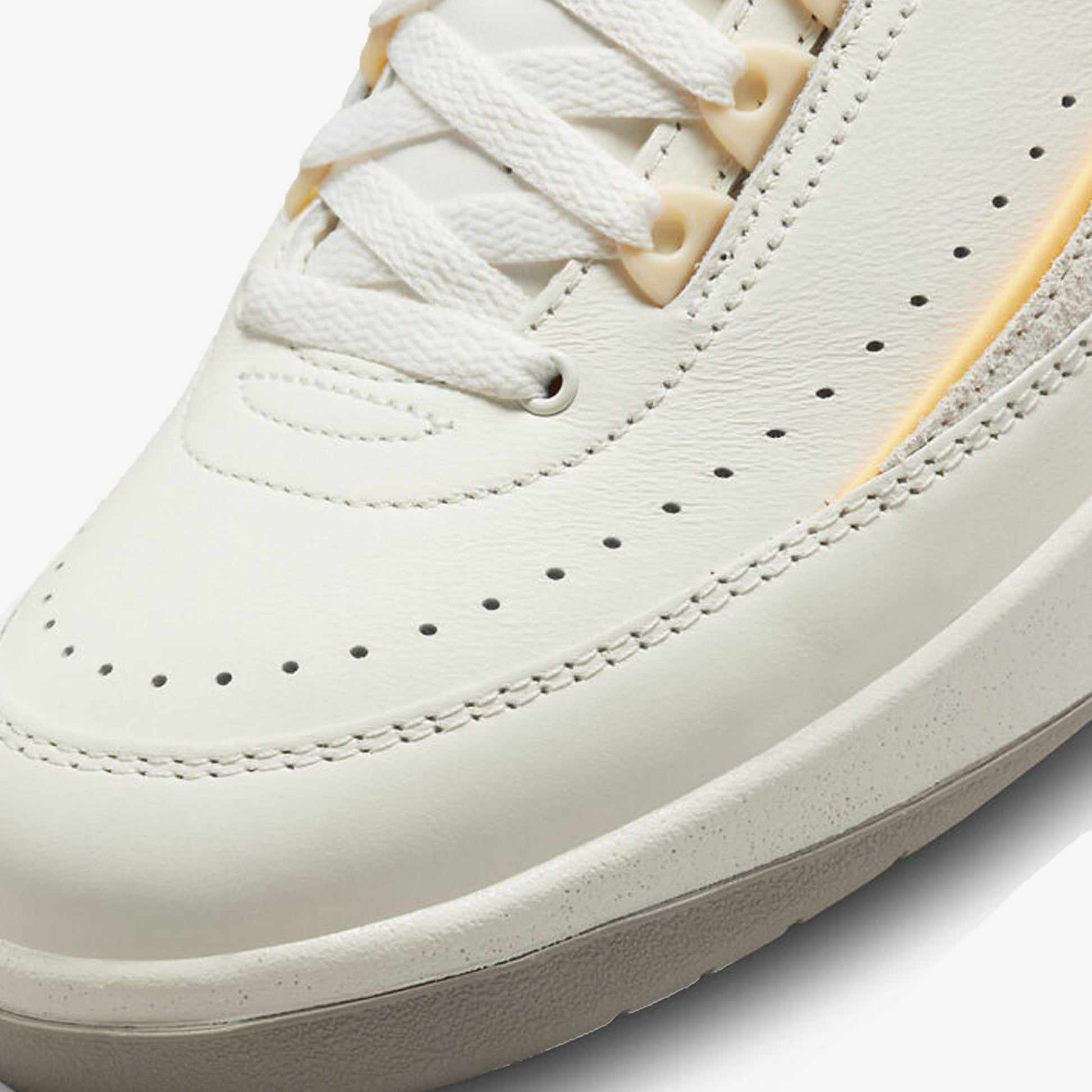 Jordan | AIR JORDAN 2 RETRO LOW  { SAIL/MELON TINT-LIGHT CURRY-COBBLESTONE