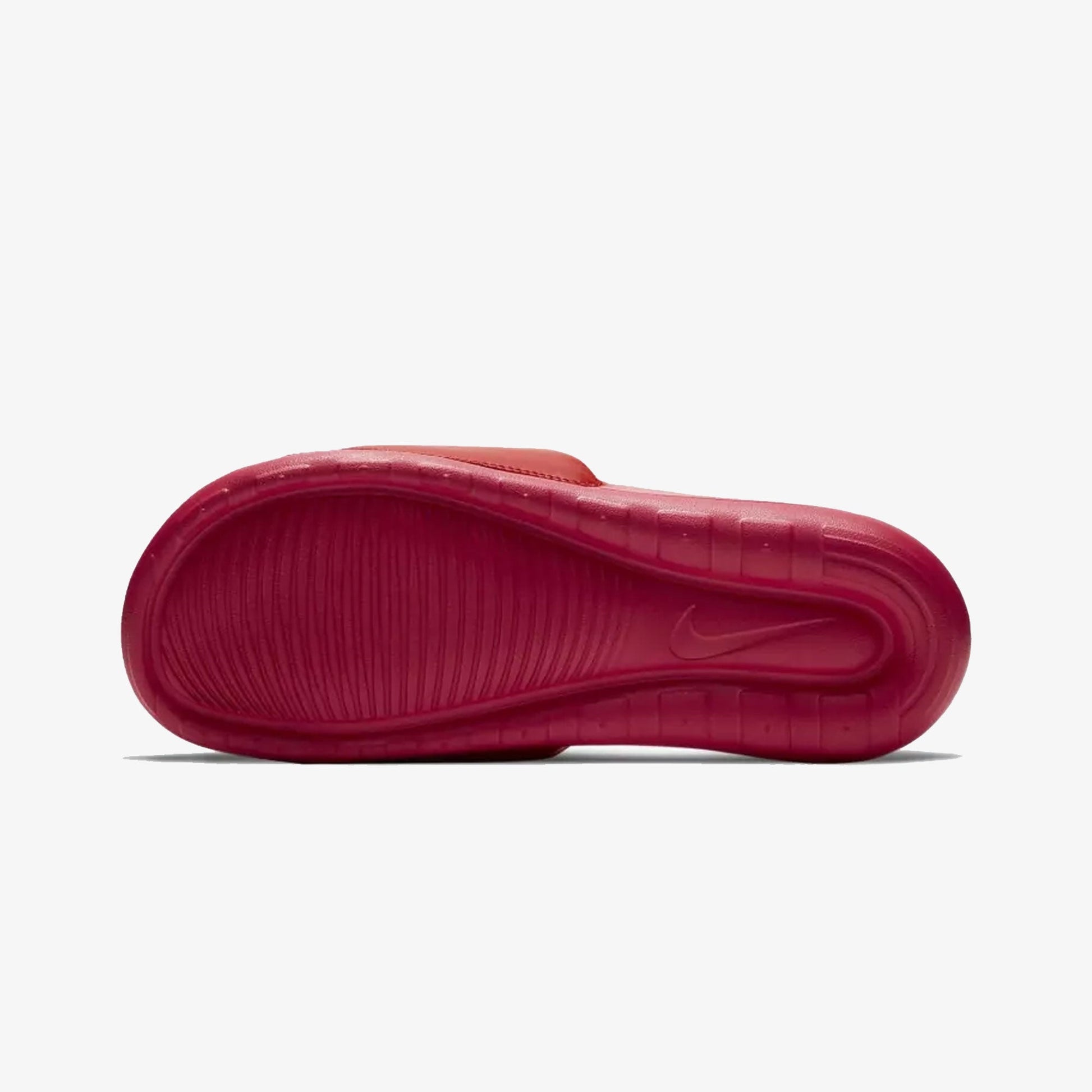 NIKE | VICTORI ONE { UNIVERSITY RED/BLACK-UNIVERSITY RED