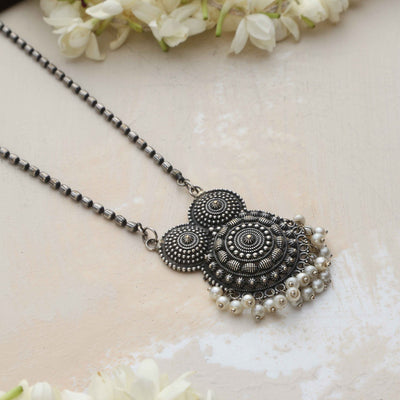 trueBrowns Silver Tone Pearl Drop Pendant Chain