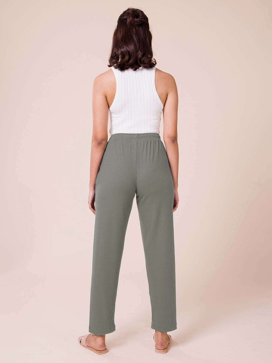Women Solid Ebony Grey Mid Rise Casual Rib Pants