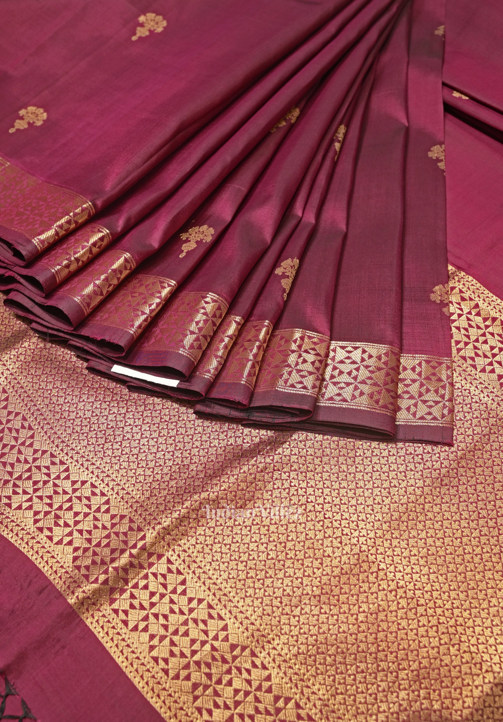 Magenta Floral Motif Designer Katan Banarasi Silk Saree