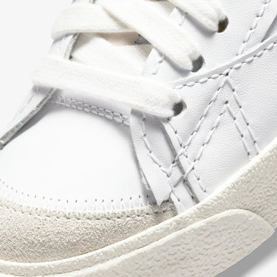 Nike | BLAZER LOW '77 JUMBO { WHITE/MALACHITE-UNIVERSITY BLUE