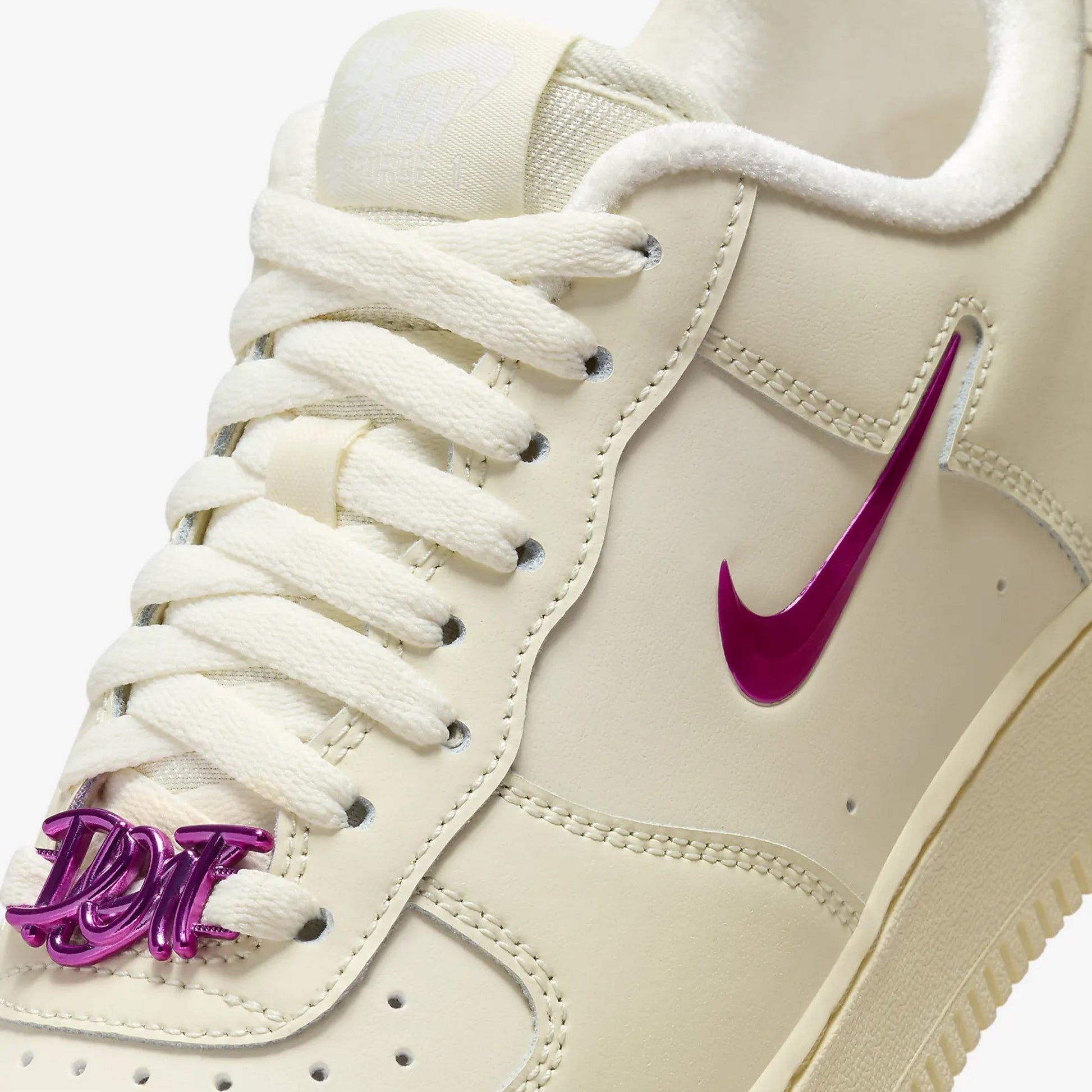 Nike | AIR FORCE 1 '07 { COCONUT MILK/PLAYFUL PINK-ALABASTER