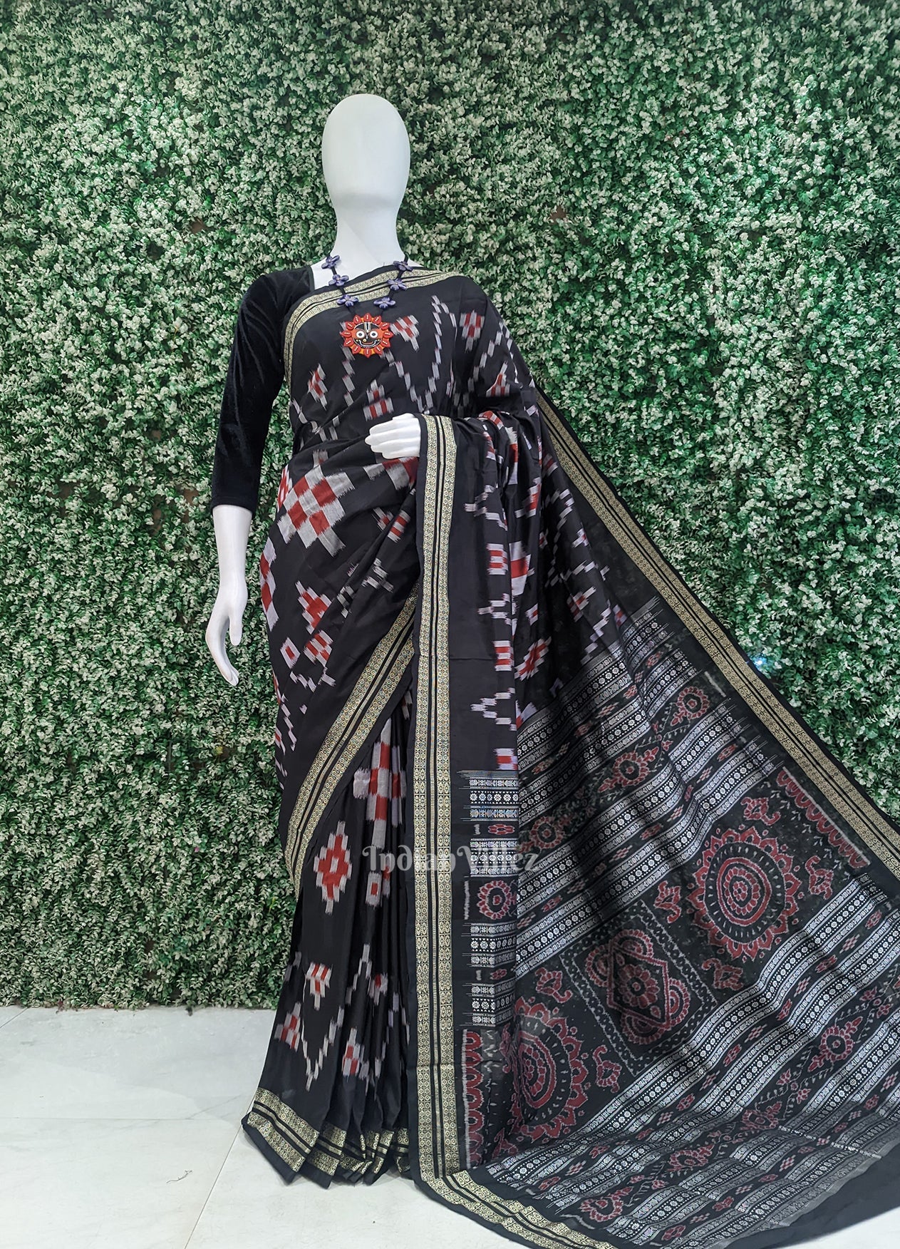 Black Pasapali Odisha Ikat Sambalpuri Silk Saree