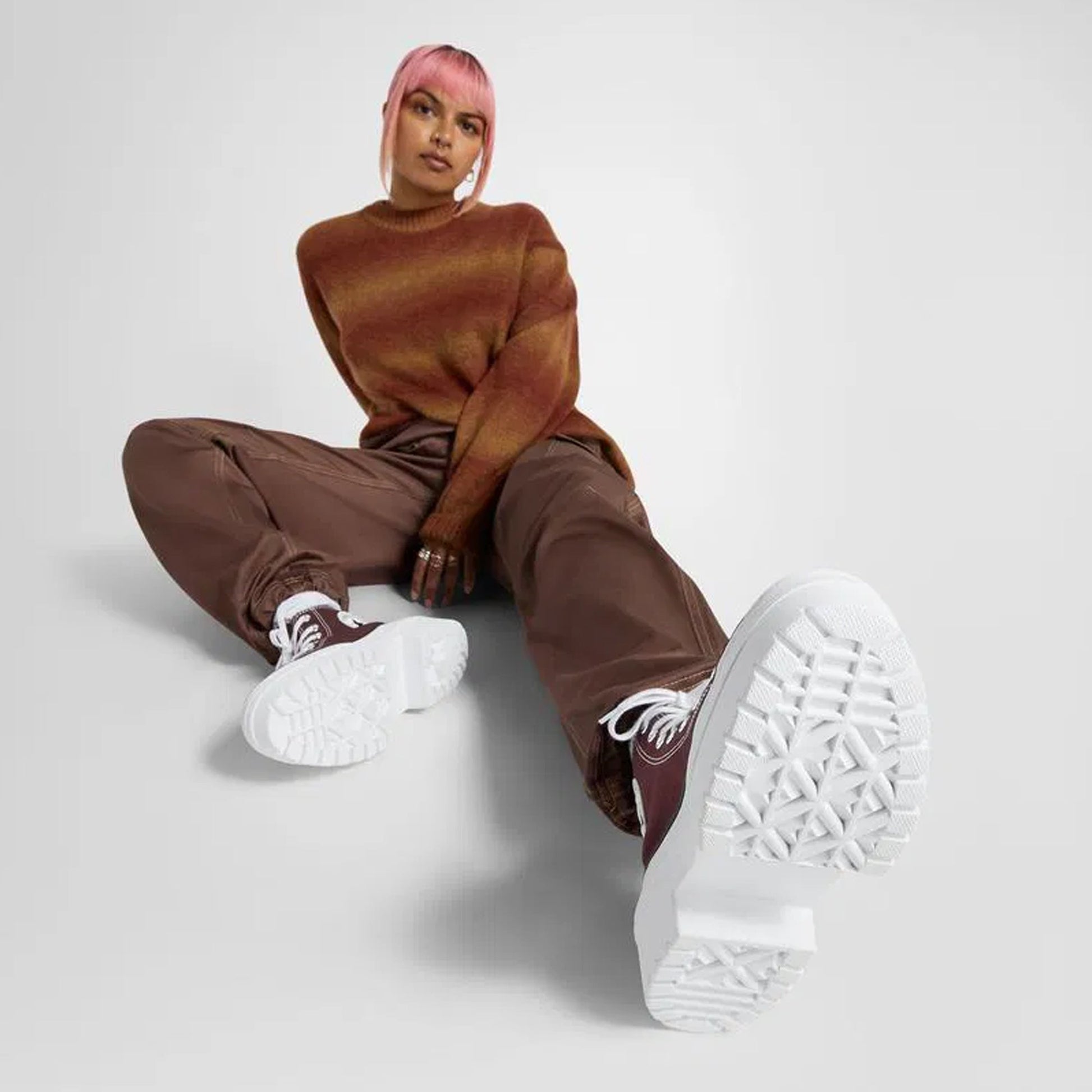 Converse | CHUCK TAYLOR ALL STAR LUGGED HEEL PLATFORM { WHITE/BLACK