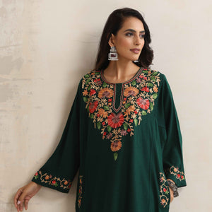 trueBrowns Green Kashmiri Embroidered Woollen Phiran Kurta