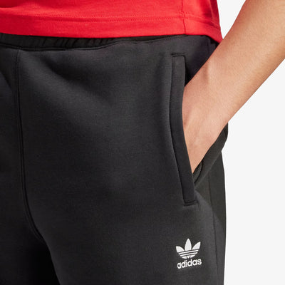 Adidas Originals | TREFOIL ESSENTIALS SHORTS  { BLACK