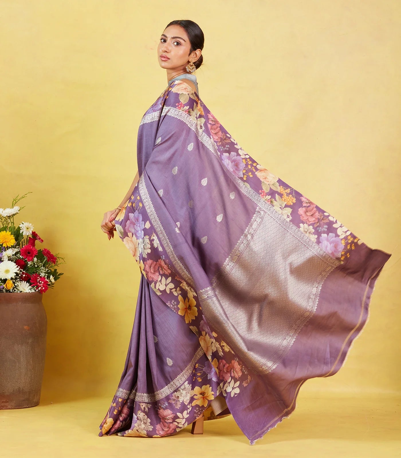 Lilac Handloom Tussar Silk Saree With Printed Border