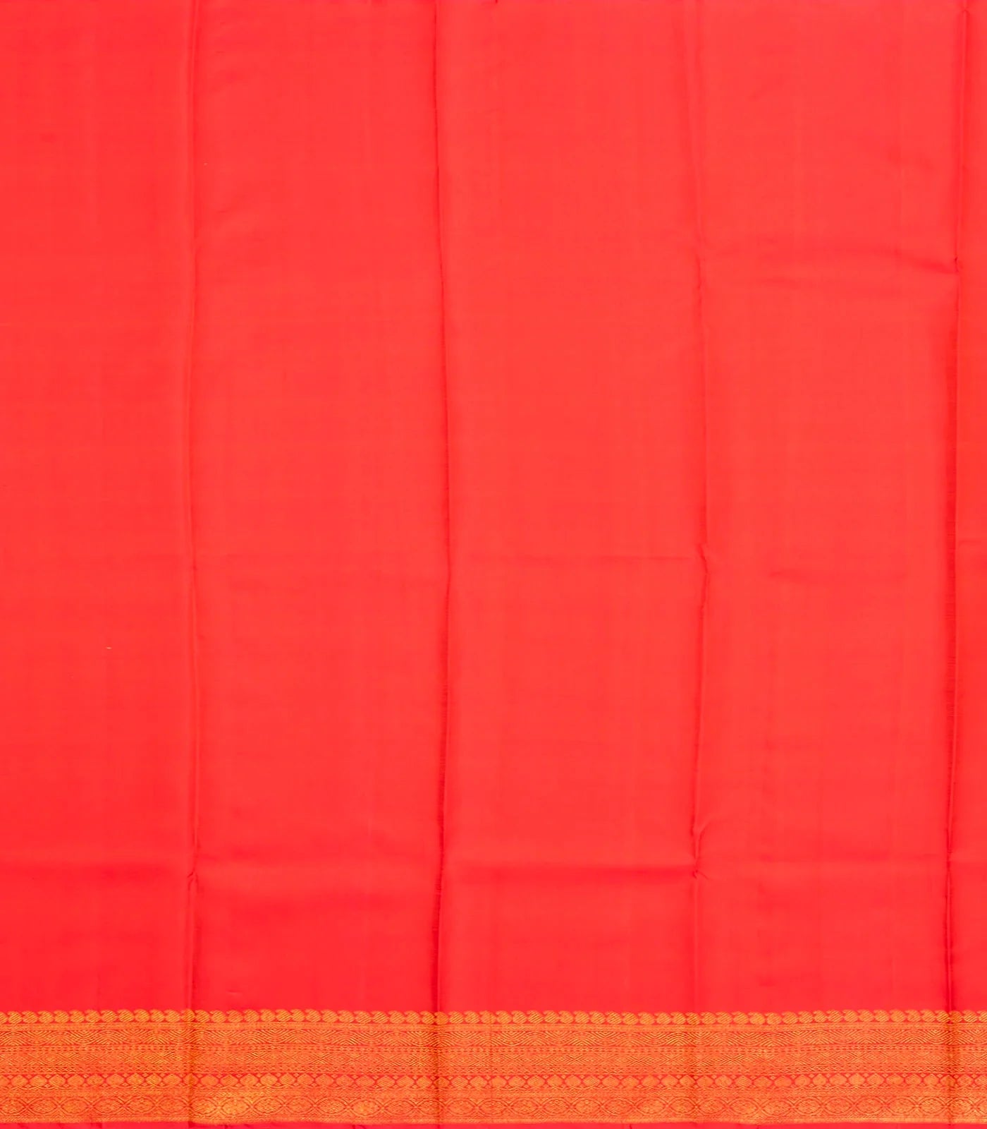 Red Handloom Kanchipuram Silk Saree With Diamond Buttas