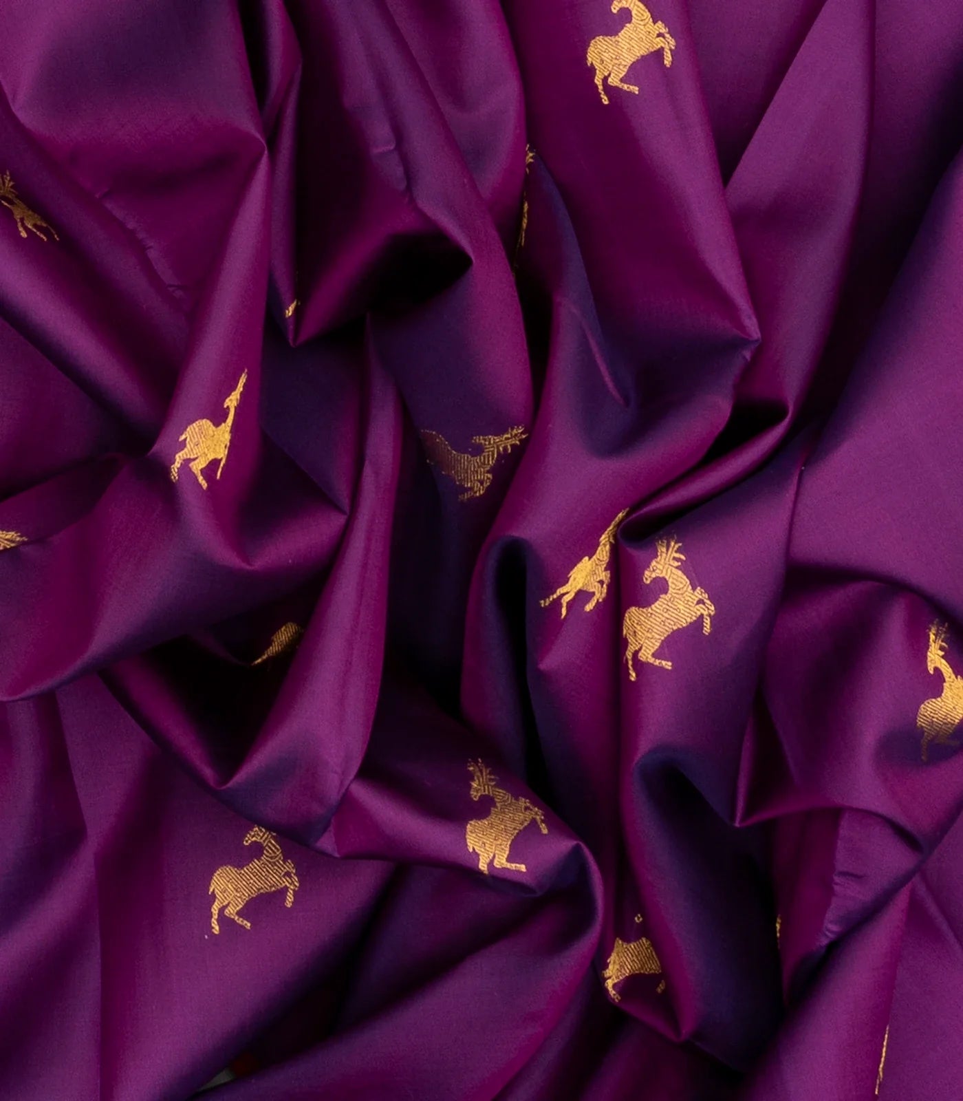 Magenta Handloom Kanchipuram Silk Saree With Deer Buttas