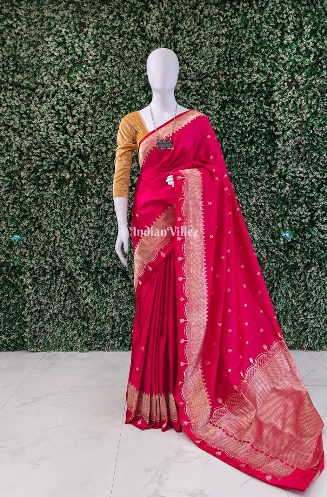 Cherry Red Pure Banarasi Handloom Katan Silk Saree