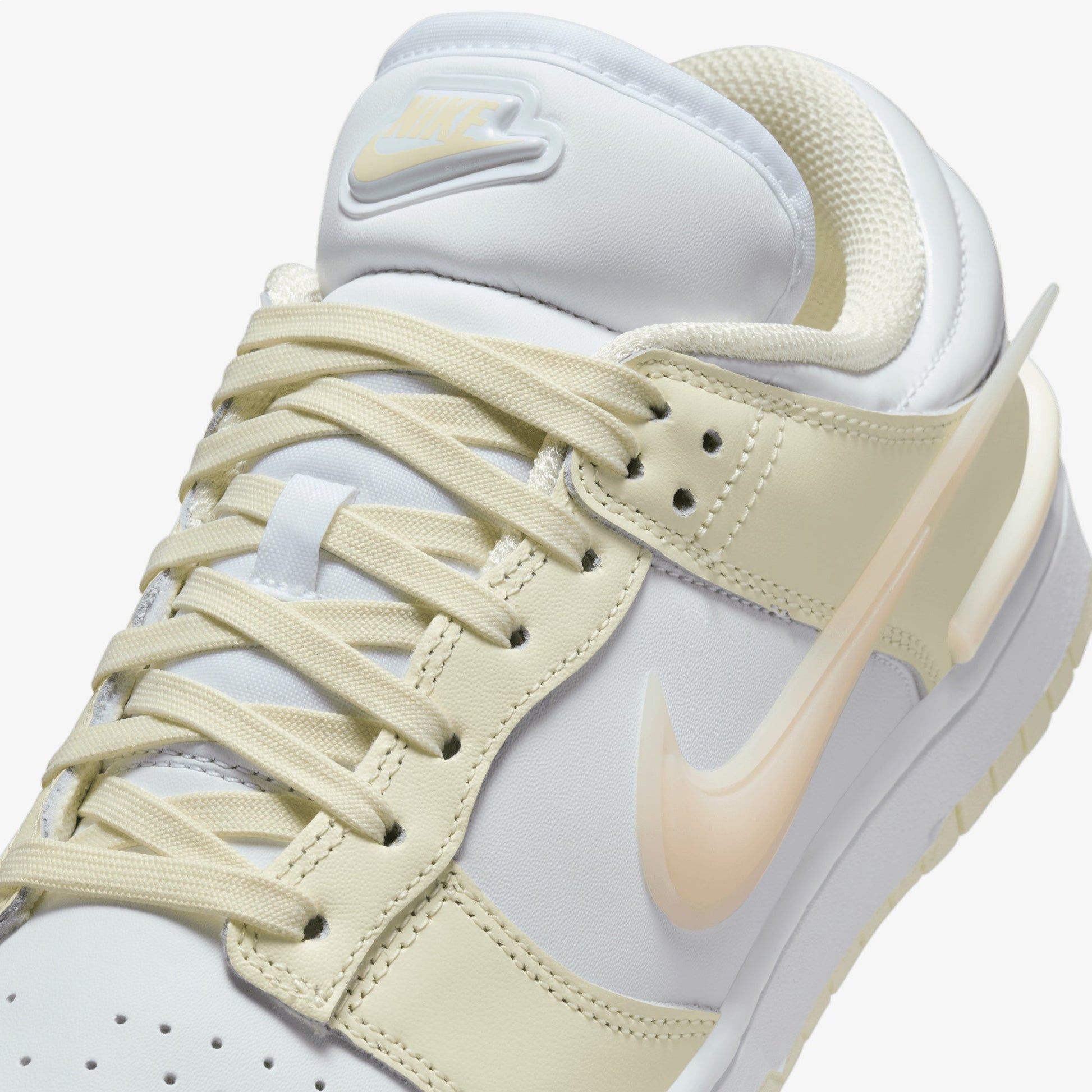 Nike | DUNK LOW TWIST  { COCONUT MILK/GUAVA ICE-WHITE