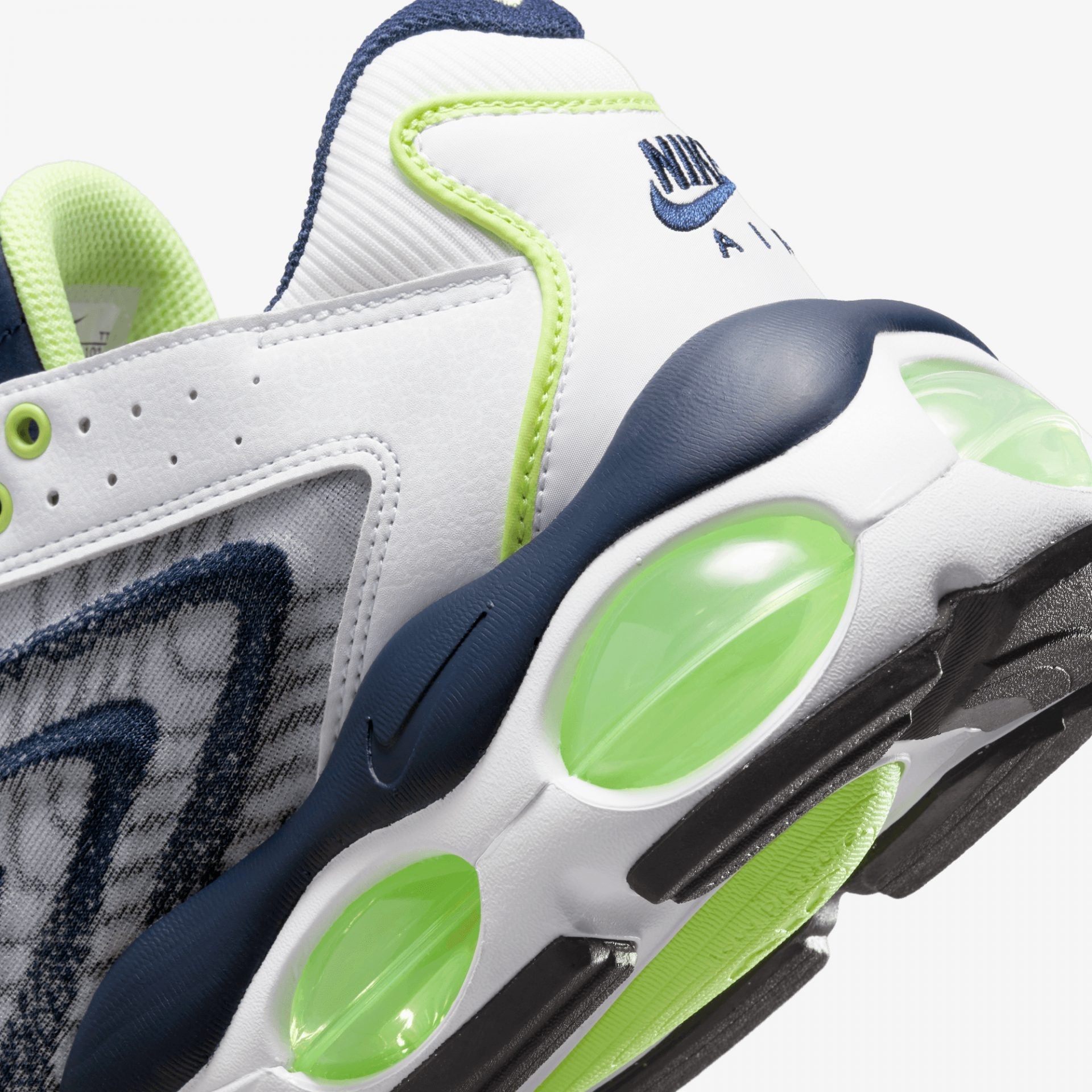Nike | AIR MAX TW  { WHITE