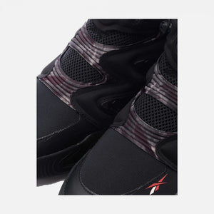 Reebok | INSTAPUMP FURY ZONE  { CORE BLACK/DYNAMIC RED