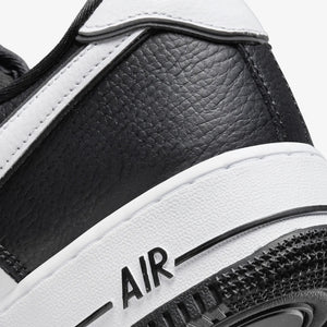 Nike | AIR FORCE 1 '07 LV8 { WHITE/BLACK