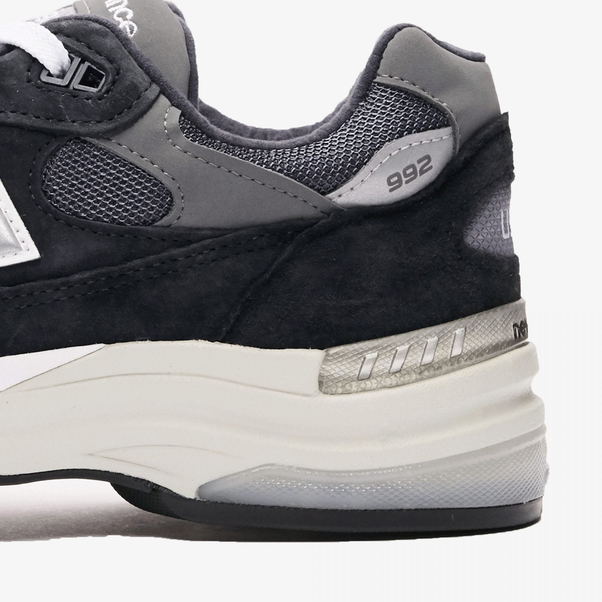 New Balance | 992  { NAVY/GREY